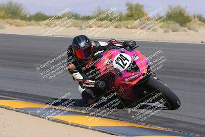 media/Oct-30-2022-CVMA (Sun) [[fb421c3cec]]/Race 10 Supersport Middleweight Shootout/